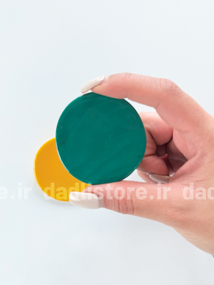 گوشواره دست ساز با خمیر پلیمری طرح دایره زرد و سبز