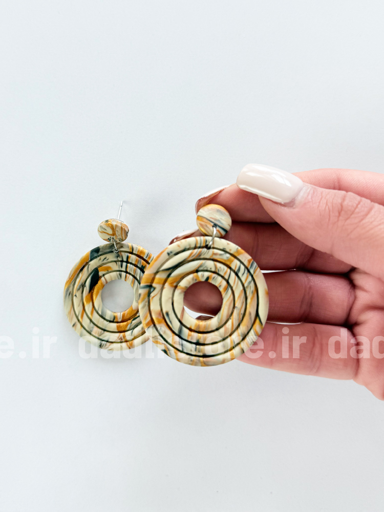 گوشواره دست ساز با خمیر پلیمری طرح دایره