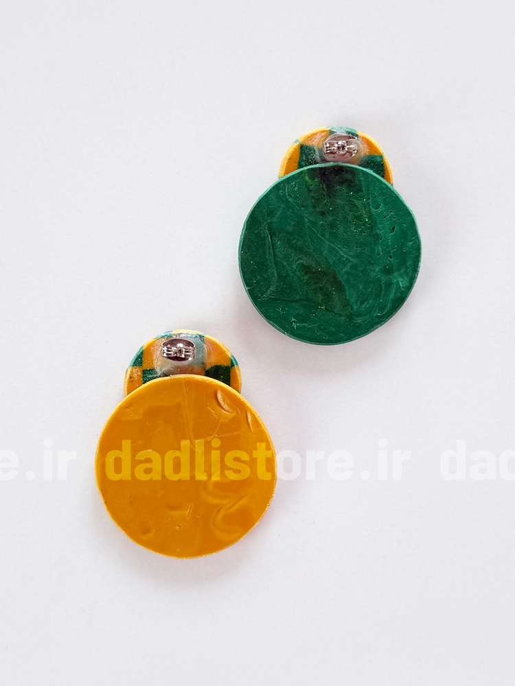 گوشواره دست ساز با خمیر پلیمری طرح دایره شطرنجی