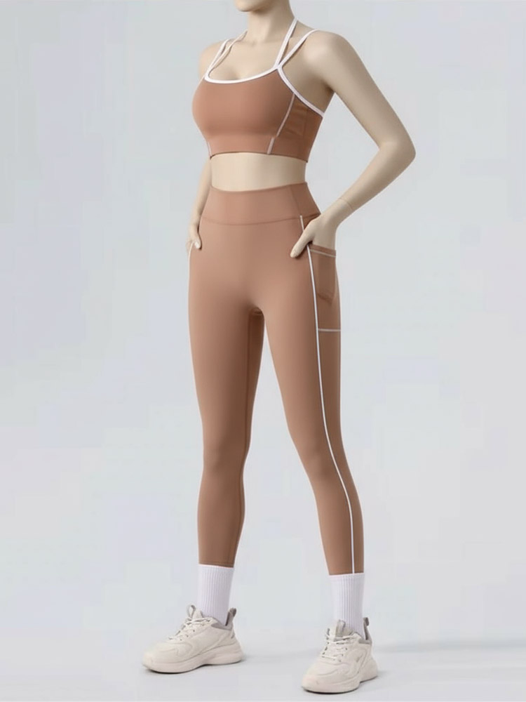 ست ورزشی زنانه فلامنت کراپ تاپ کاپدار و لگ جیب دار
