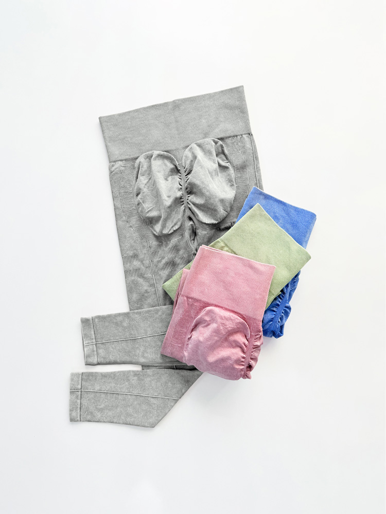 لگ ورزشی زنانه سیملس پشت چروک سنگ شور خط دار