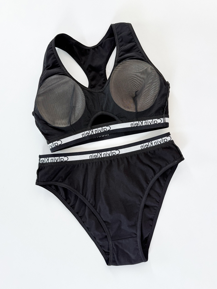ست نیمتنه کاپدار وسط باز و شورت اسلیپ نخ پنبه کلوین کلاین Calvin klein