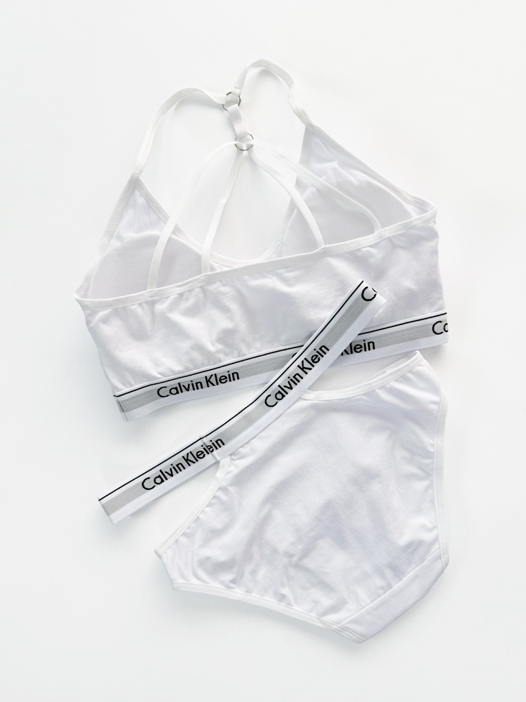 ست نیمتنه کاپدار پشت باز بندی و شورت اسلیپ بغل باز کلوین کلاین Calvin Klein