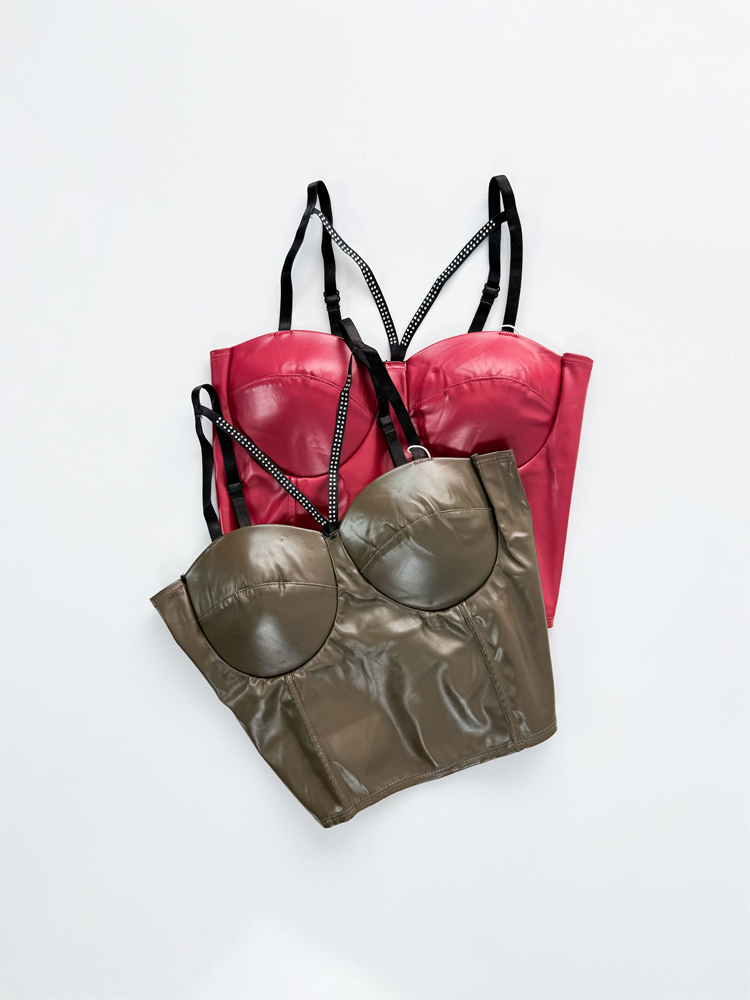 کراپ تاپ چرمی کاپدار هارنس دار نگین دار