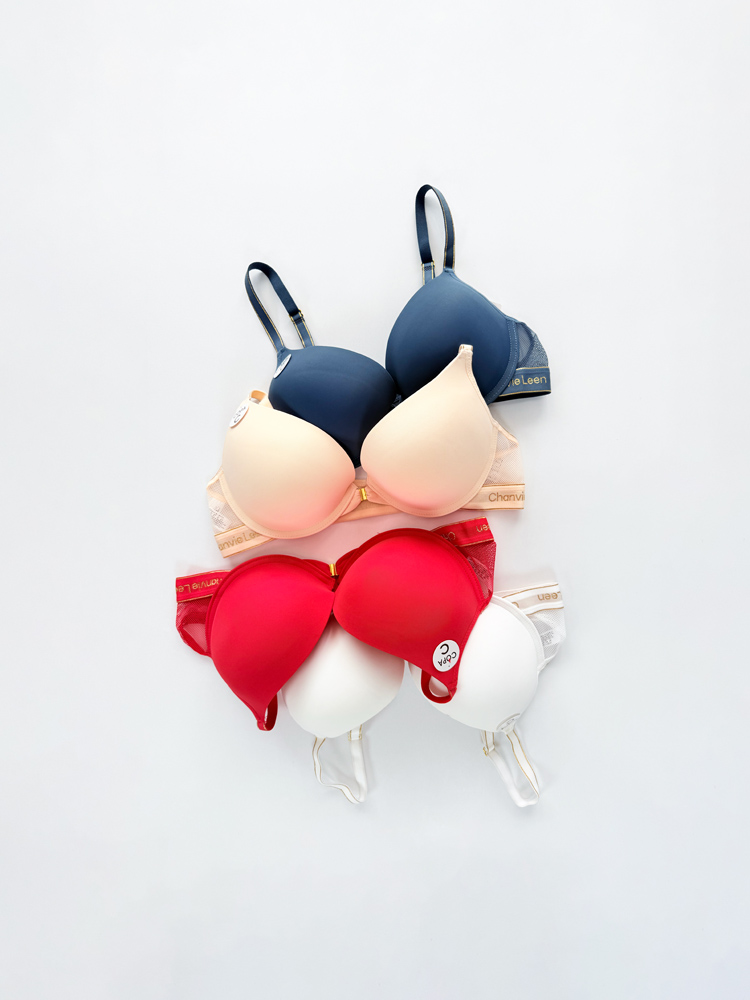 سوتین اسفنجی فنر دار جلو باز شو وسط نگین