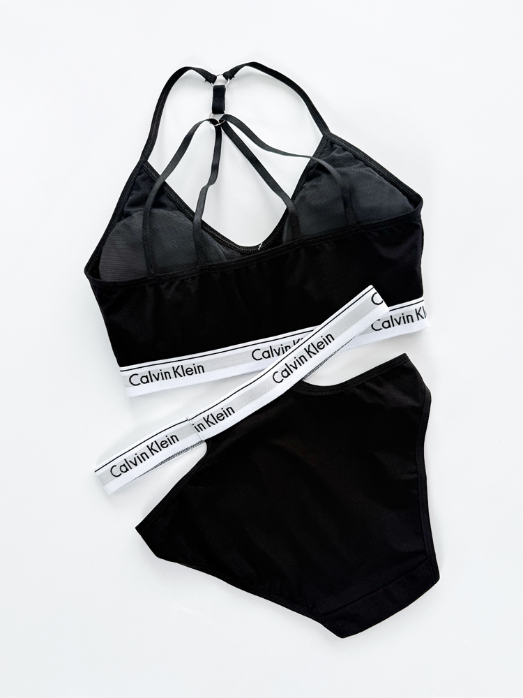 ست نیمتنه کاپدار پشت باز بندی و شورت اسلیپ بغل باز کلوین کلاین Calvin Klein