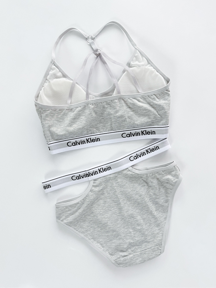 ست نیمتنه کاپدار پشت باز بندی و شورت اسلیپ بغل باز کلوین کلاین Calvin Klein